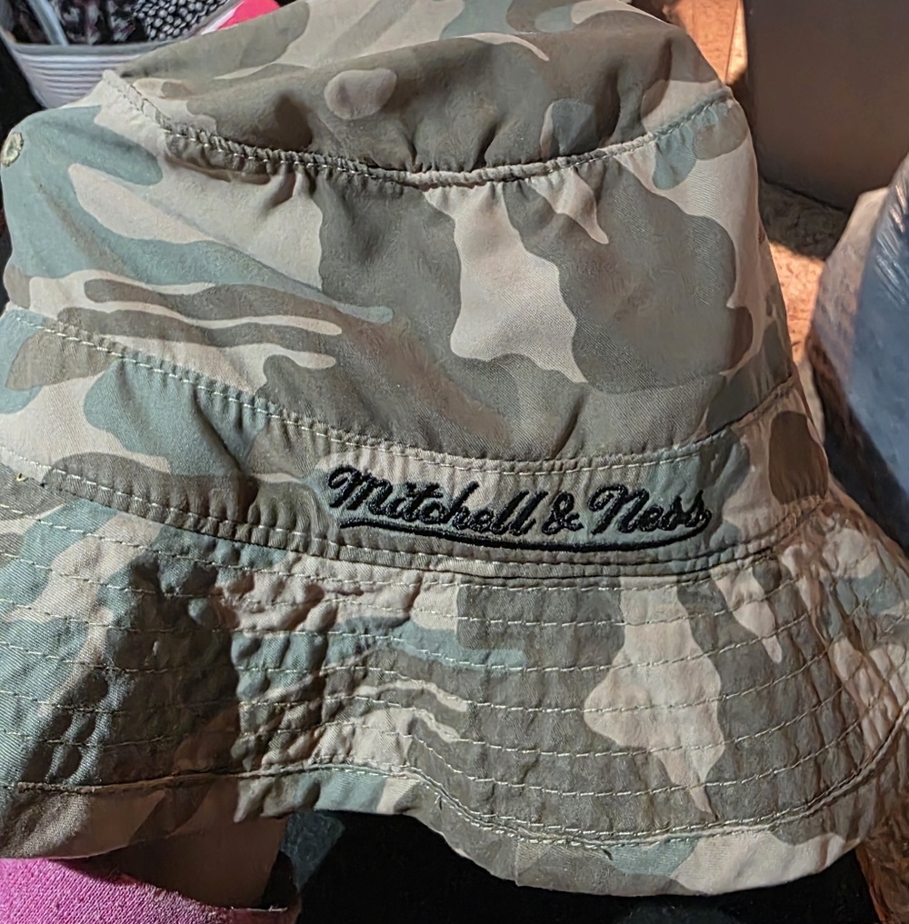 Mitchell & Ness Camo Bucket Hat - Green Cream & Taupe One Size Fits Most. CLEAN. - Picture 6 of 12